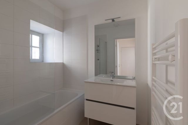 Appartement F2 à louer - 2 pièces - 45.06 m2 - DOLE - 39 - FRANCHE-COMTE - Century 21 Avenir Immobilier