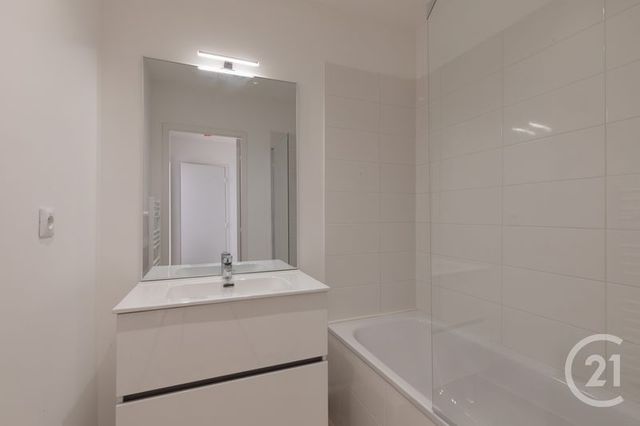 Appartement F2 à louer - 2 pièces - 47.59 m2 - DOLE - 39 - FRANCHE-COMTE - Century 21 Avenir Immobilier