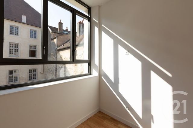 Appartement F2 à louer - 2 pièces - 47.59 m2 - DOLE - 39 - FRANCHE-COMTE - Century 21 Avenir Immobilier