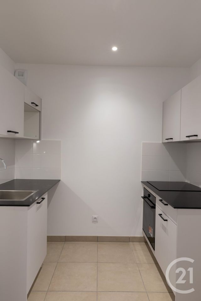Appartement F3 à louer - 3 pièces - 63.74 m2 - DOLE - 39 - FRANCHE-COMTE - Century 21 Avenir Immobilier