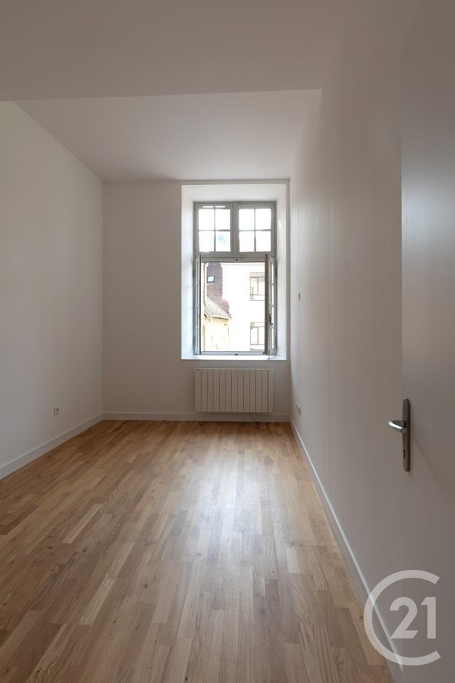 Appartement F2 à louer - 2 pièces - 45.45 m2 - DOLE - 39 - FRANCHE-COMTE - Century 21 Avenir Immobilier