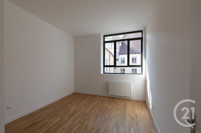 Appartement F2 à louer - 2 pièces - 50.1 m2 - DOLE - 39 - FRANCHE-COMTE - Century 21 Avenir Immobilier