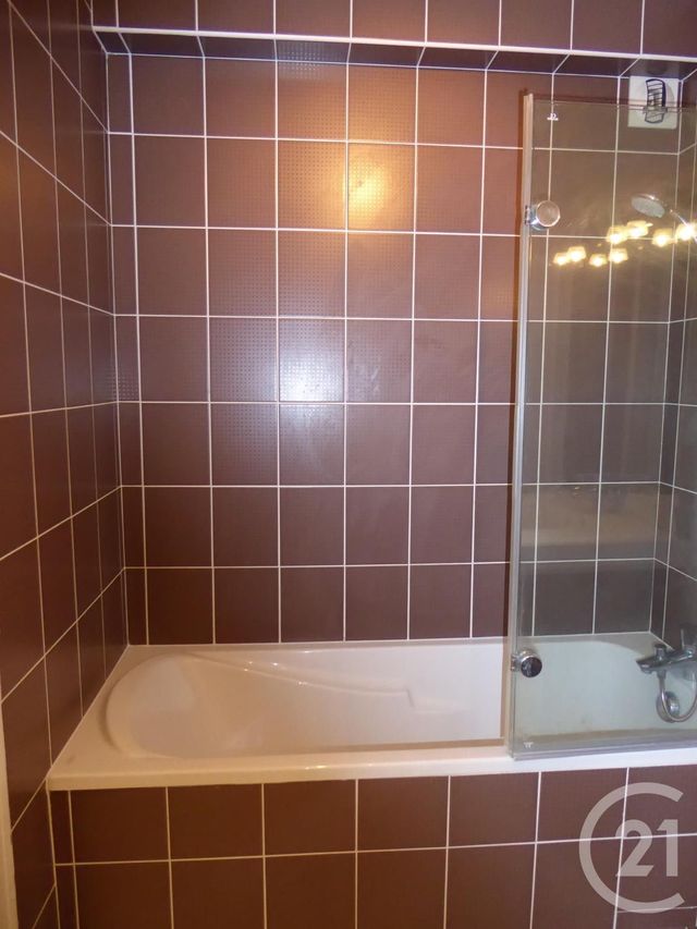 Appartement F2 à louer - 2 pièces - 47.0 m2 - DOLE - 39 - FRANCHE-COMTE - Century 21 Avenir Immobilier