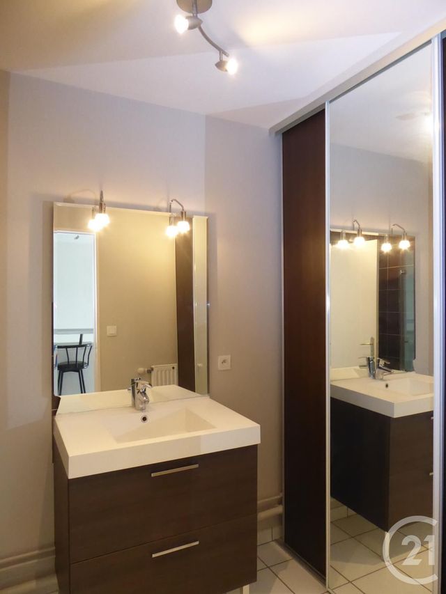 Appartement F2 à louer - 2 pièces - 47.0 m2 - DOLE - 39 - FRANCHE-COMTE - Century 21 Avenir Immobilier