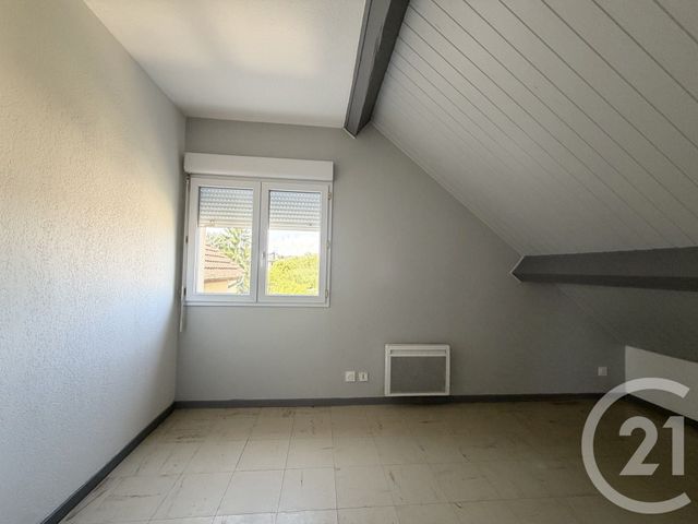 Appartement à louer - 3 pièces - 44.0 m2 - DOLE - 39 - FRANCHE-COMTE - Century 21 Avenir Immobilier