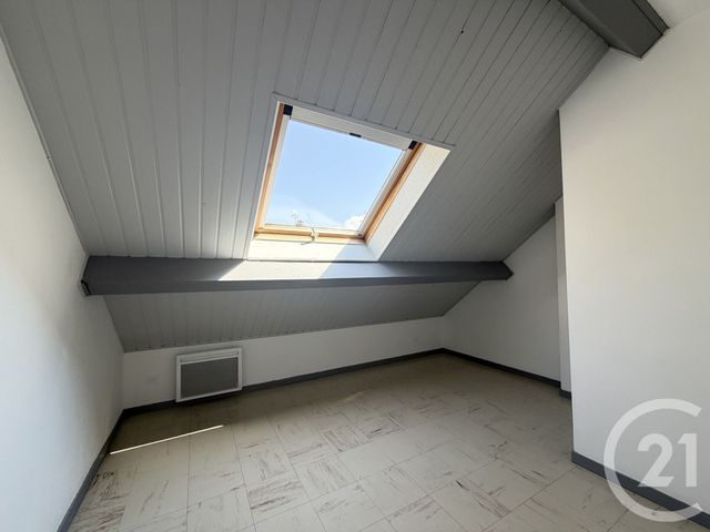 Appartement à louer - 3 pièces - 44.0 m2 - DOLE - 39 - FRANCHE-COMTE - Century 21 Avenir Immobilier