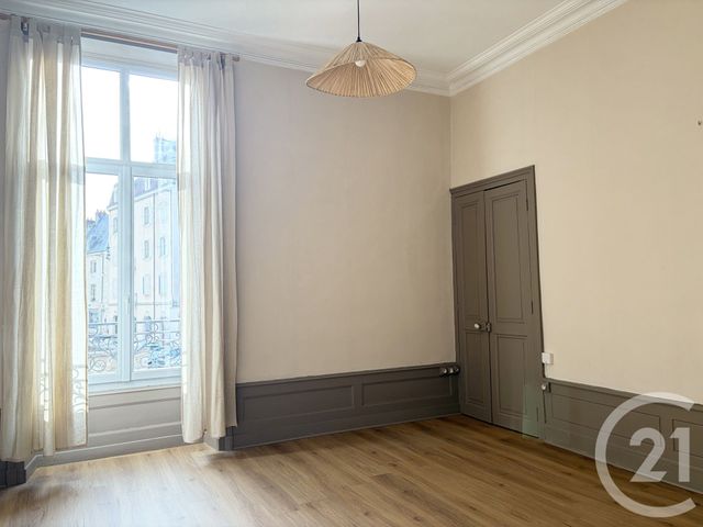 Appartement F1 à louer - 1 pièce - 26.74 m2 - DOLE - 39 - FRANCHE-COMTE - Century 21 Avenir Immobilier