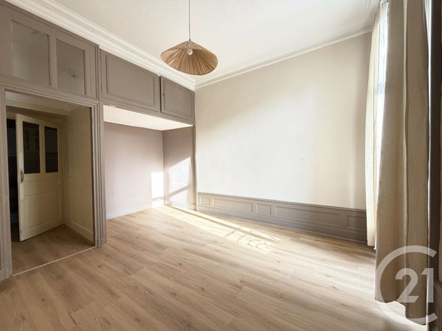 Appartement F1 à louer - 1 pièce - 26.74 m2 - DOLE - 39 - FRANCHE-COMTE - Century 21 Avenir Immobilier