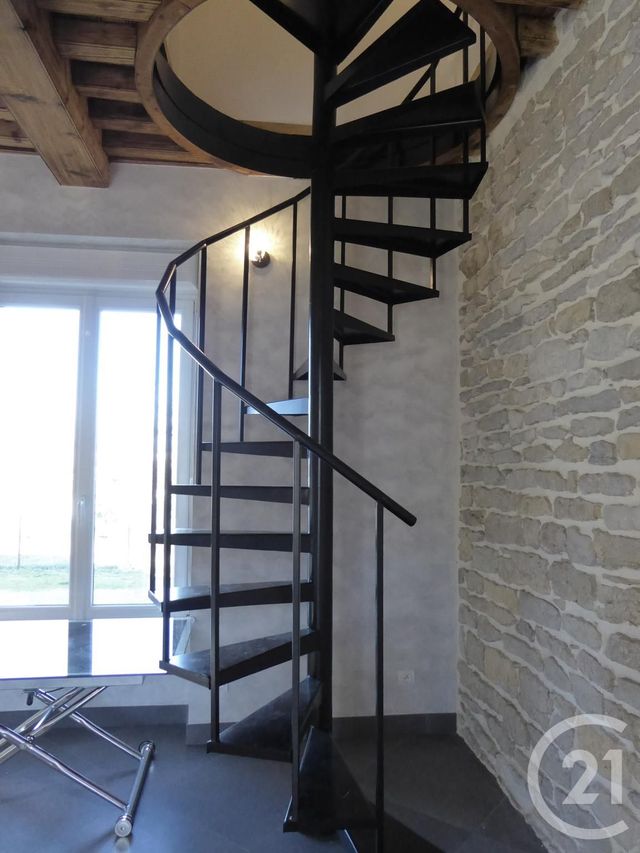 Appartement Duplex à louer - 3 pièces - 51.88 m2 - DOLE - 39 - FRANCHE-COMTE - Century 21 Avenir Immobilier